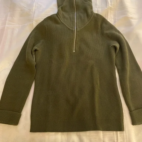 Green Ribbed Sweater - Picture 6 of 10